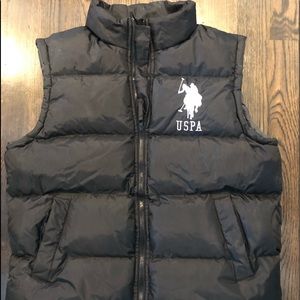 Men’s U.S. Polo puffer vest. Size Large.